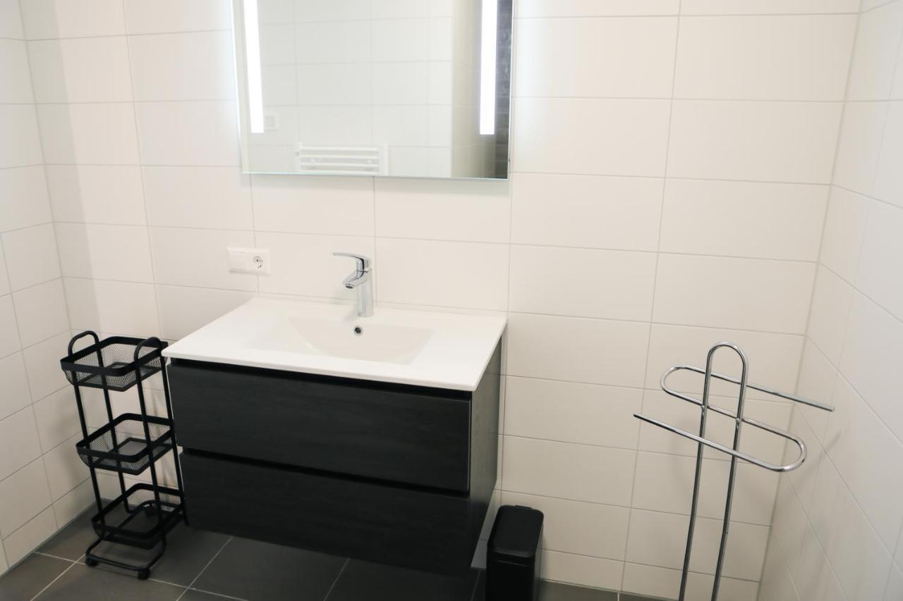 Luxe 4 Persoons Appartement In Residence Marina Kamperland 2C Kültér fotó